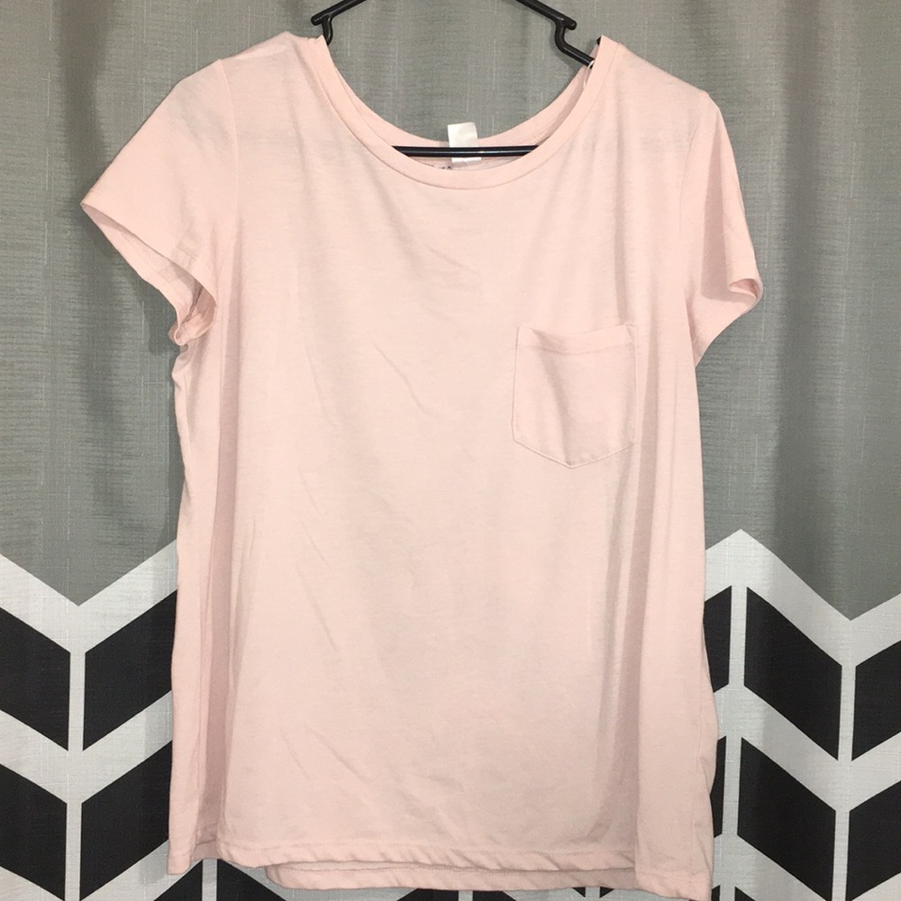 DIVIDED top